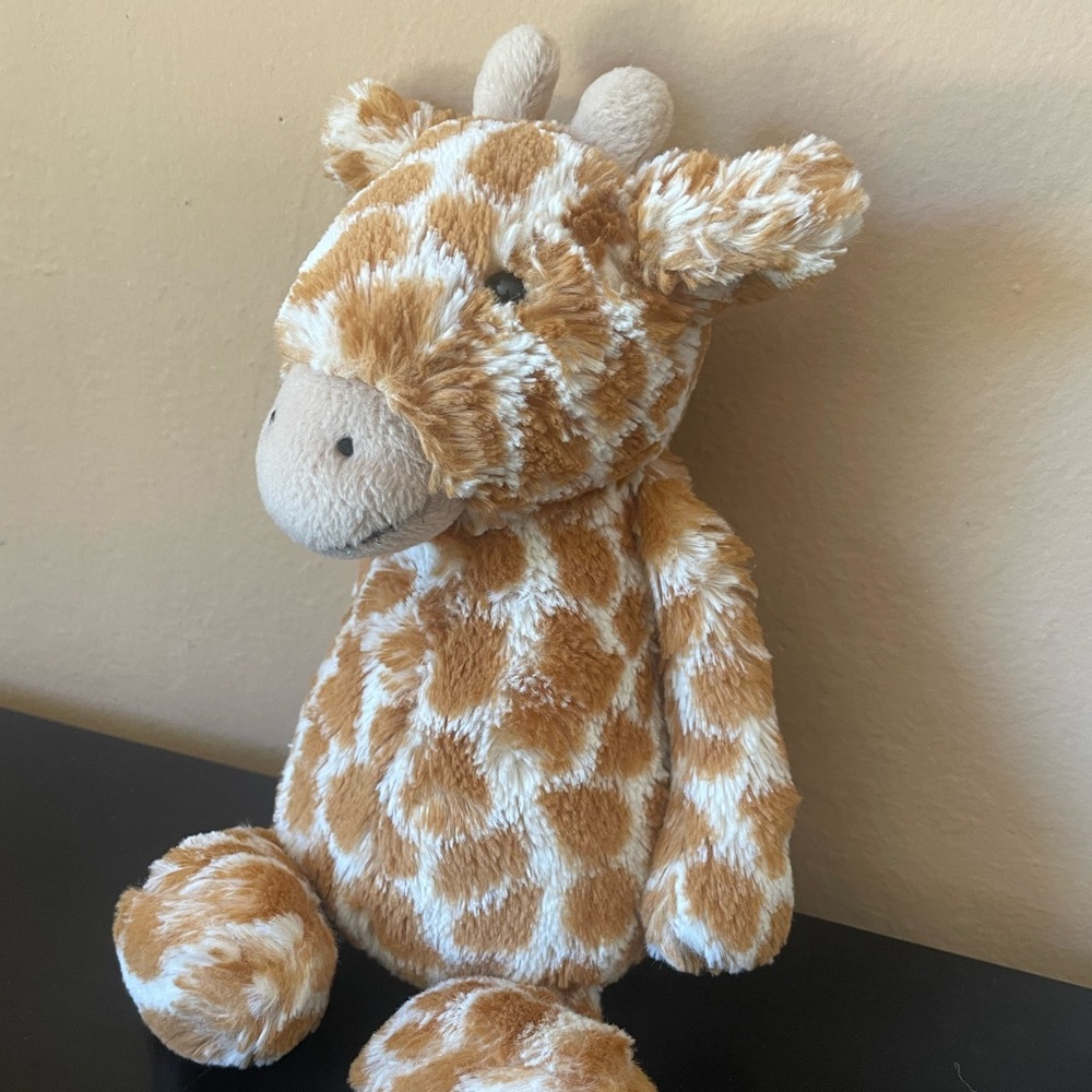 Jellycat brand giraffe